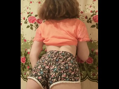 ❤️ دختر جوان سکسی که شورتش را جلوی دوربین در می آورد ❤❌ پورنو روسی در fa.hentaiteca.ru ❌️❤